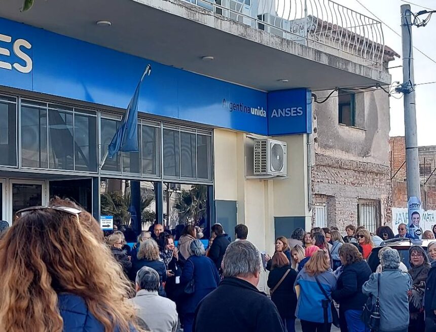 Un final anunciado; Moratoria 27.705