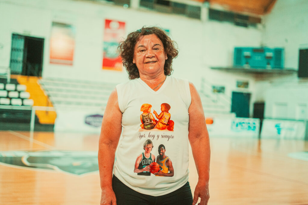 Esther Digenaro - jugadora de maxibasquet femenino +60